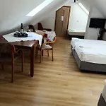 Checz Goscinna- Pokoje,sauna,jacuzzi, Sala Konferencyjna