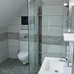 Checz Goscinna- Pokoje,sauna,jacuzzi, Sala Konferencyjna * Grzybno
