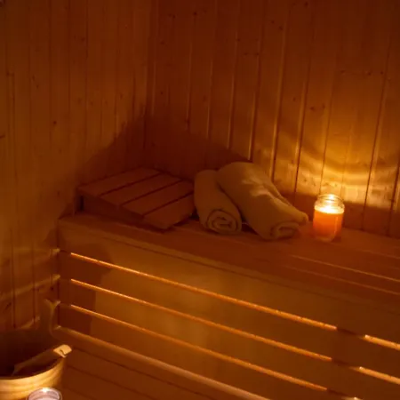 Checz Goscinna- Pokoje,sauna,jacuzzi, Sala Konferencyjna * Grzybno