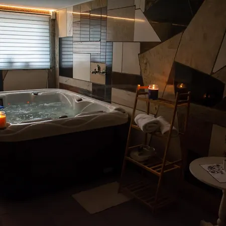 Checz Goscinna- Pokoje,sauna,jacuzzi, Sala Konferencyjna *