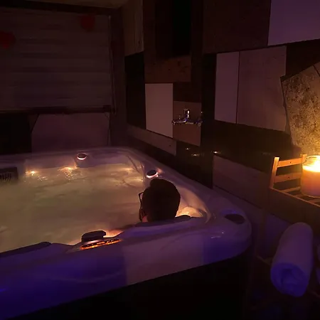 ホームステイ Checz Goscinna- Pokoje,sauna,jacuzzi, Sala Konferencyjna Grzybno