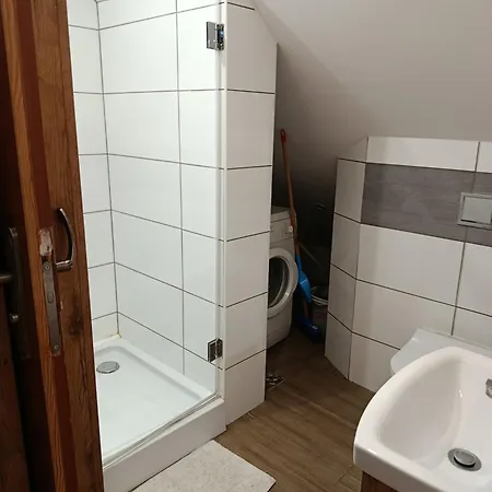 Ubytování v soukromí Checz Goscinna- Pokoje,sauna,jacuzzi, Sala Konferencyjna