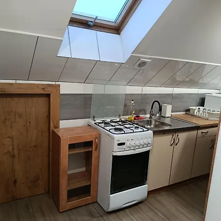 Checz Goscinna- Pokoje,sauna,jacuzzi, Sala Konferencyjna ホームステイ Grzybno