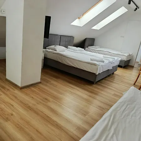 Checz Goscinna- Pokoje,sauna,jacuzzi, Sala Konferencyjna Privatunterkunft