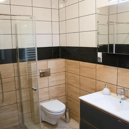 Checz Goscinna- Pokoje,sauna,jacuzzi, Sala Konferencyjna