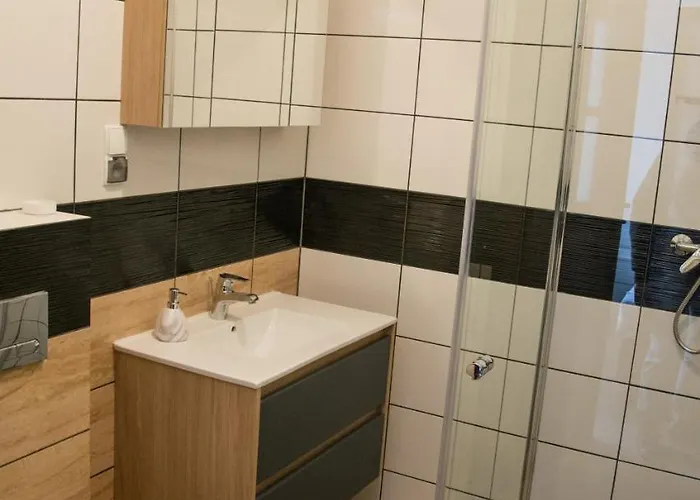 Checz Goscinna- Pokoje,sauna,jacuzzi, Sala Konferencyjna Privatunterkunft