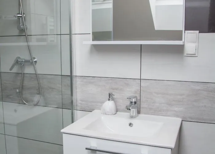 Checz Goscinna- Pokoje,sauna,jacuzzi, Sala Konferencyjna Privatunterkunft Grzybno