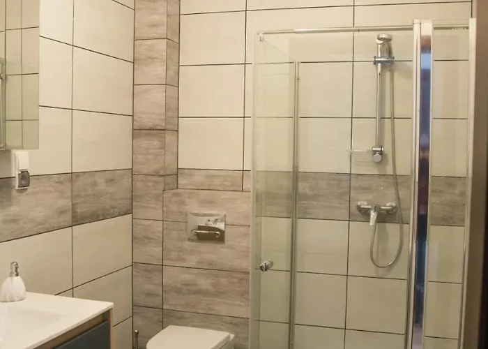 Checz Goscinna- Pokoje,sauna,jacuzzi, Sala Konferencyjna * Grzybno